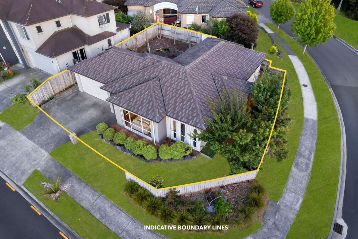 1 Stamford Crescent Flat Bush, Auckland