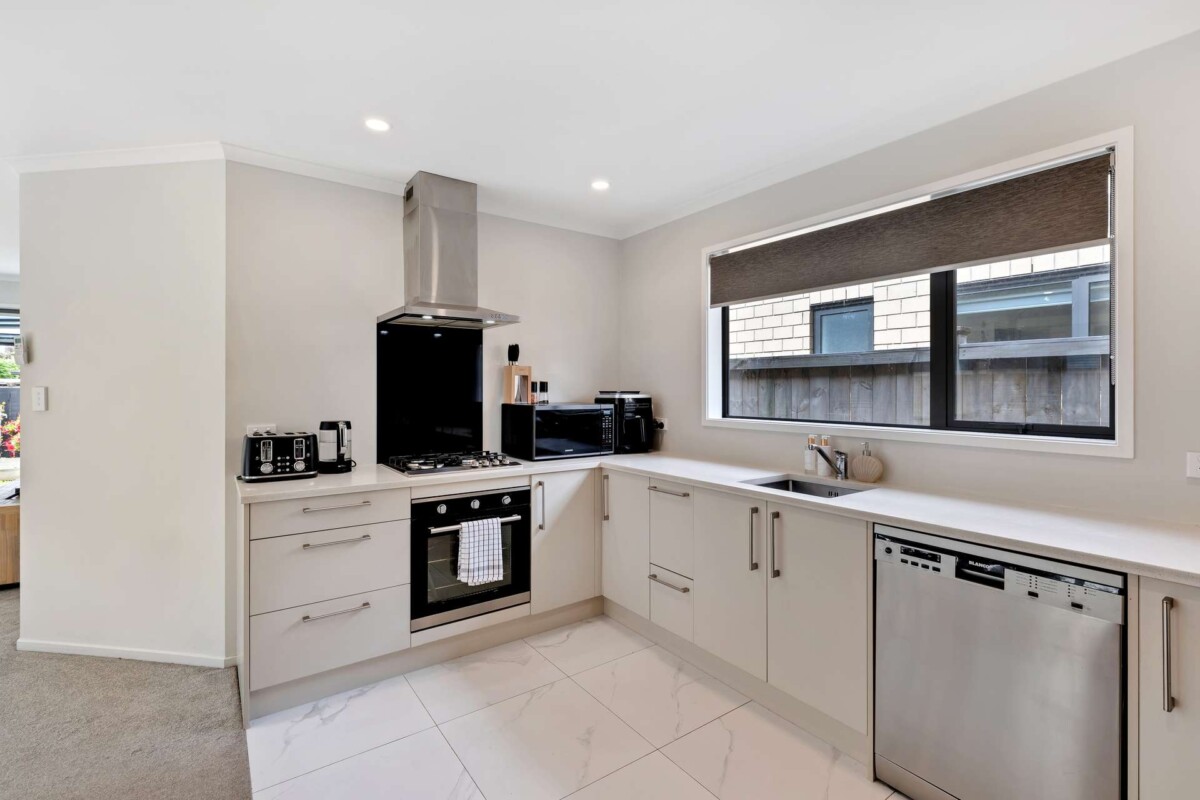 12 Farmland Road, Papakura, Auckland