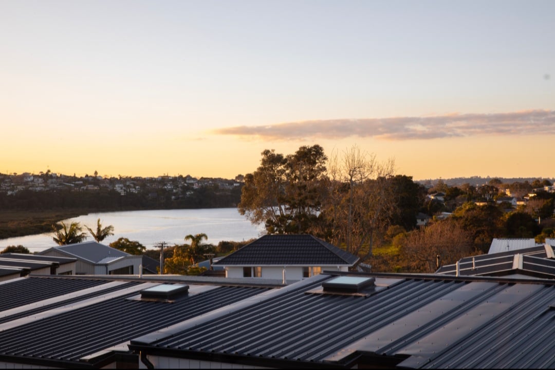 Te Atatu Peninsula Brand-New 4-Bedroom Home with Just a 10% Deposit*