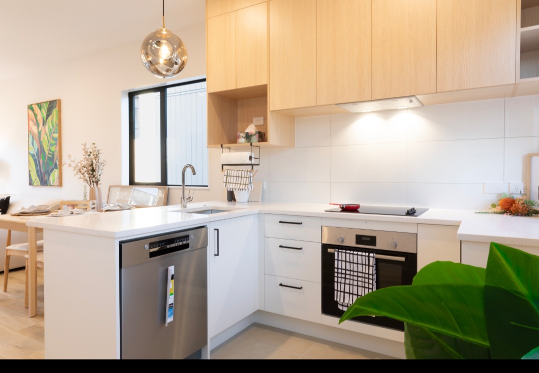 Te Atatu Peninsula Brand-New 4-Bedroom Home with Just a 10% Deposit*