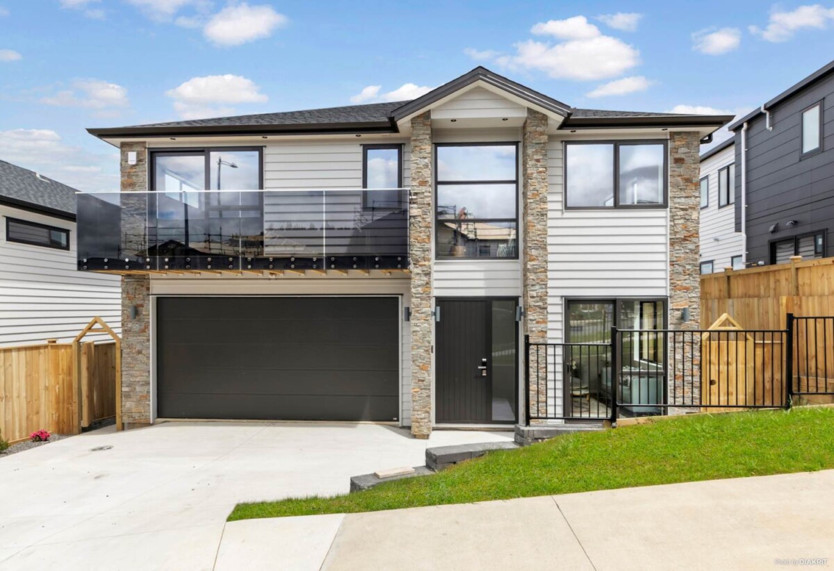 27 Hauhake Rd, Flat Bush
