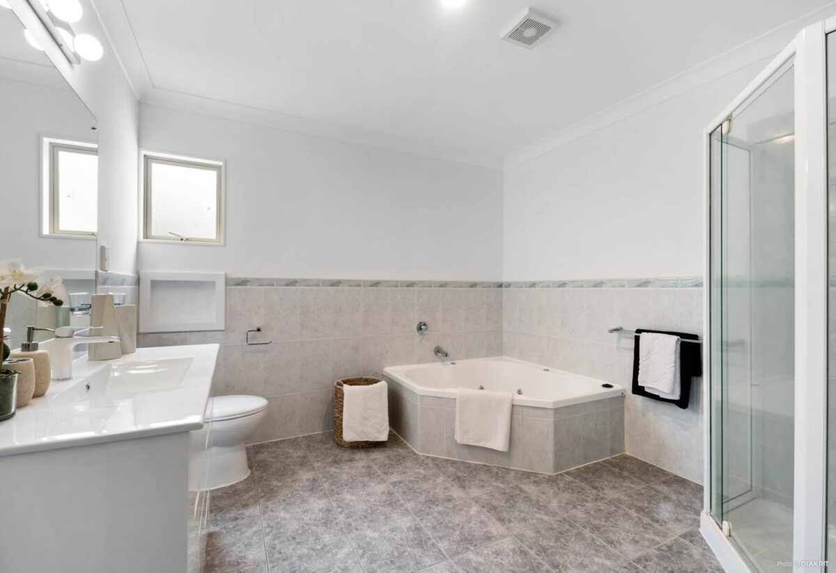 89 Glendhu Road, Glenfield, Auckland