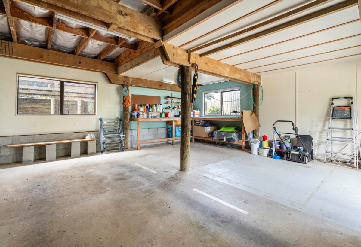 2/106 Bradbury Road, Botany Downs, Auckland