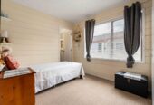 2/106 Bradbury Road, Botany Downs, Auckland