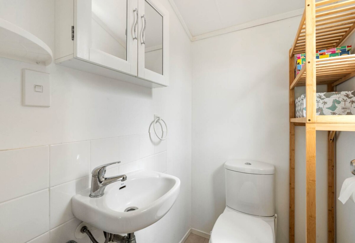 2/106 Bradbury Road, Botany Downs, Auckland