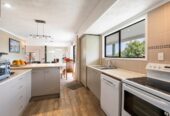 2/106 Bradbury Road, Botany Downs, Auckland