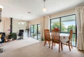 2/106 Bradbury Road, Botany Downs, Auckland