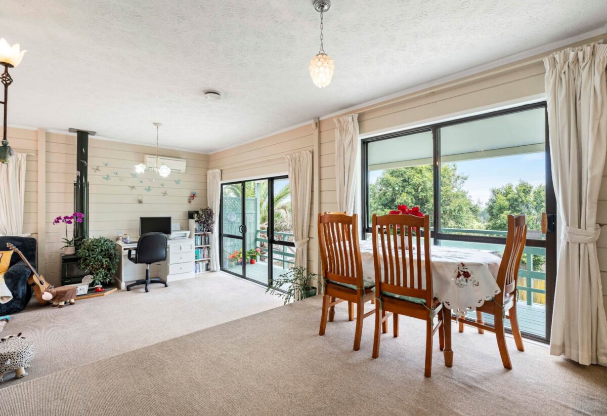 2/106 Bradbury Road, Botany Downs, Auckland