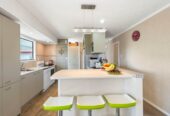 2/106 Bradbury Road, Botany Downs, Auckland