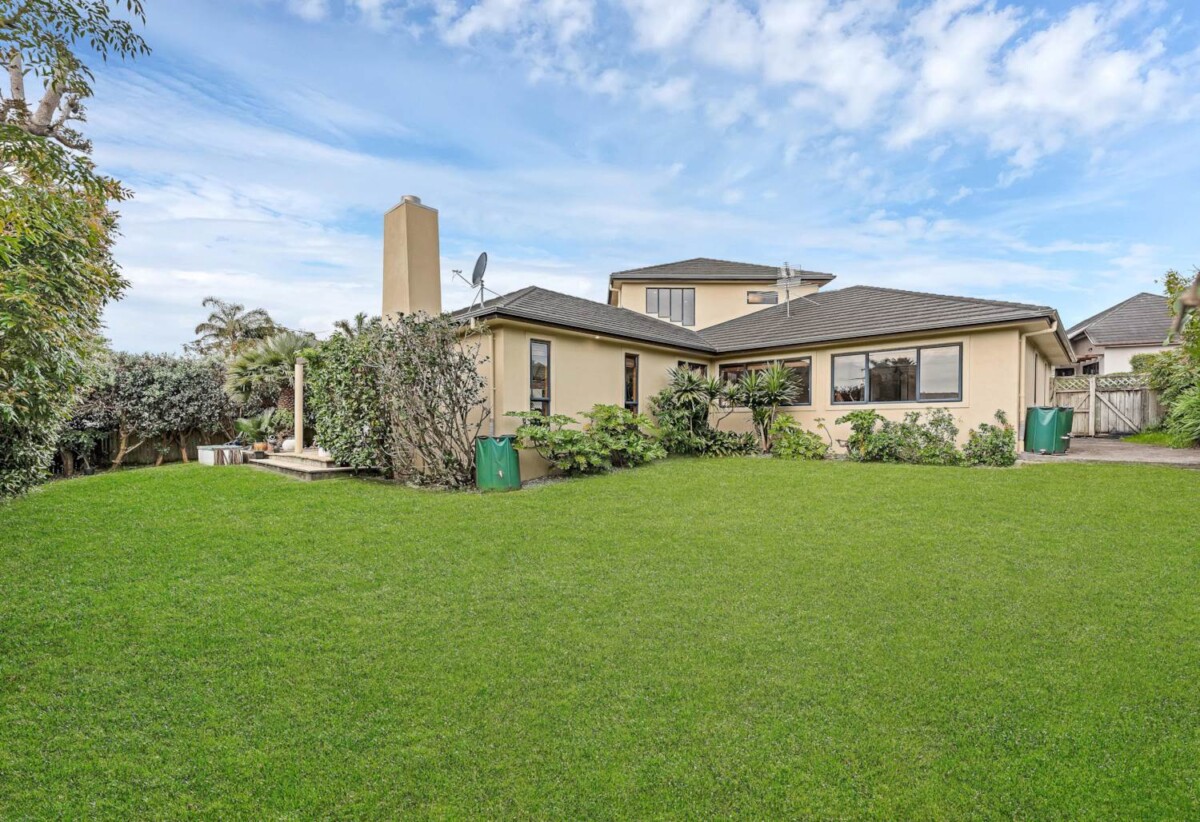 66 Manor Park, Sunnyhills, Auckland