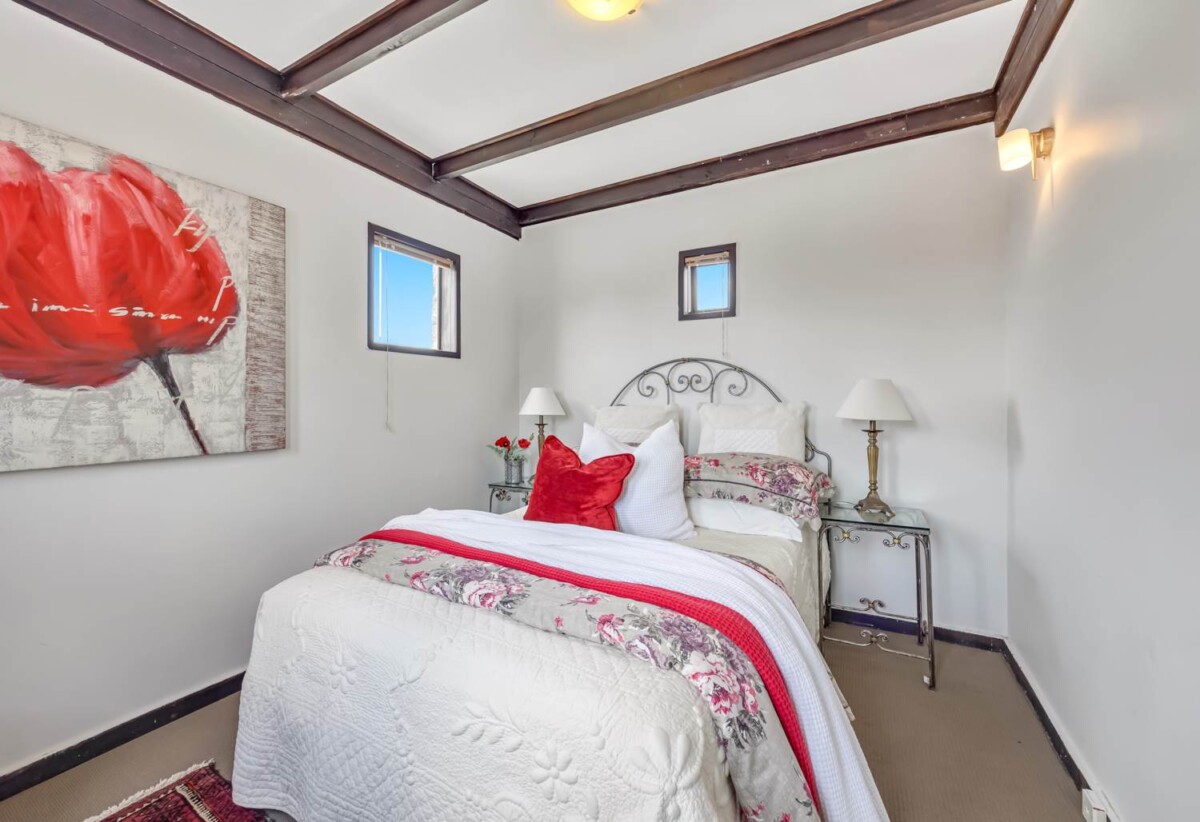 25 Prince Regent Drive, Half Moon Bay, Auckland