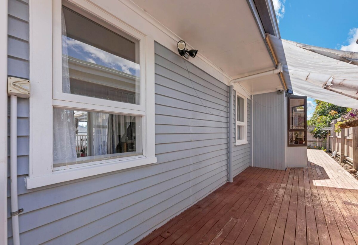 Urgent sale, 80D Wallace Road, Papatoetoe, Auckland