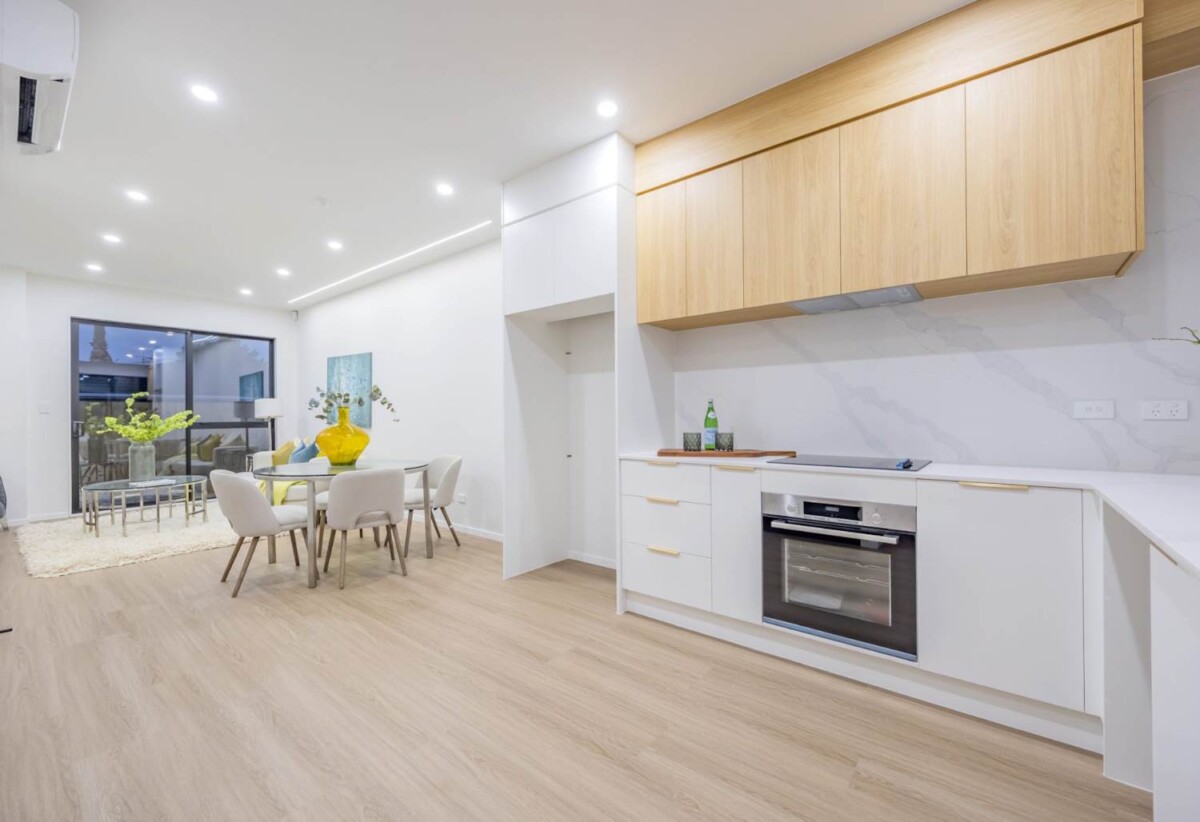 16/7 Broadview Place, Howick, Auckland