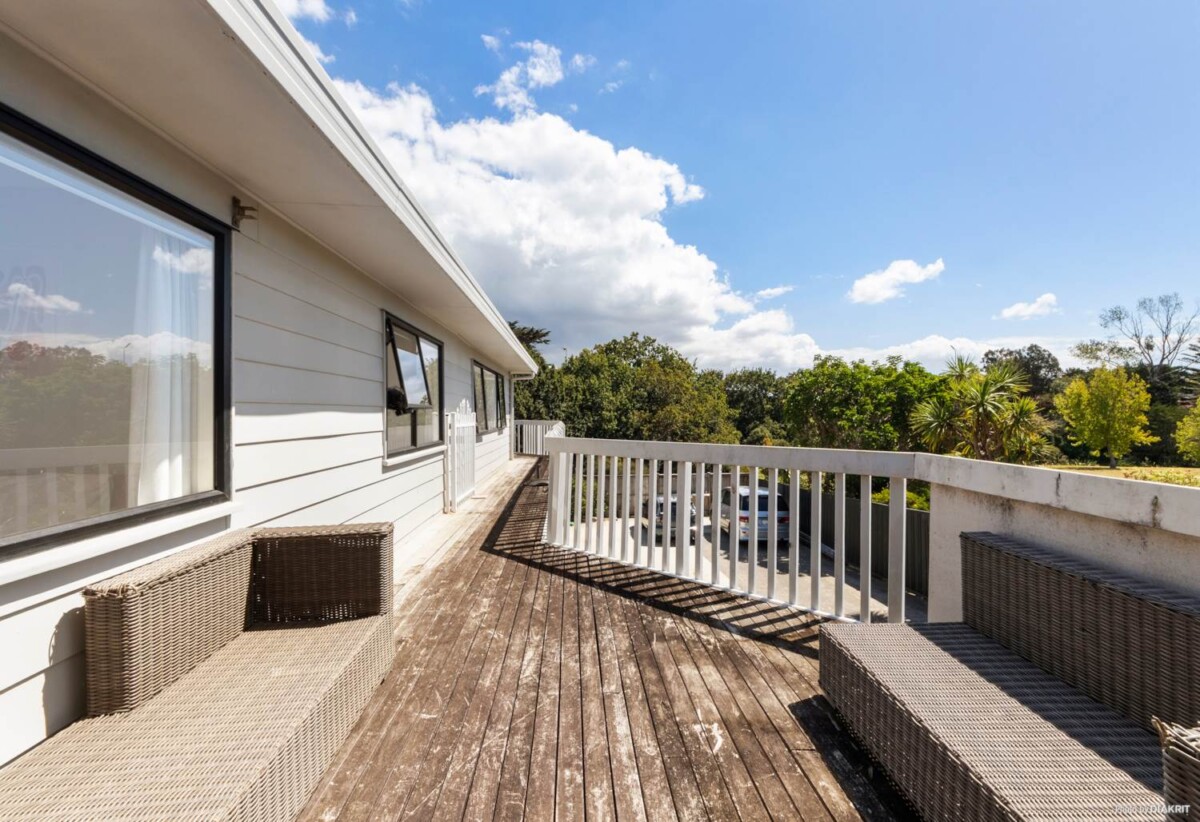 41 De Quincey Terrace, Highland Park, Auckland