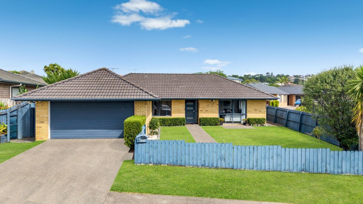 4 Bokeen Lane, Flat Bush, Auckland