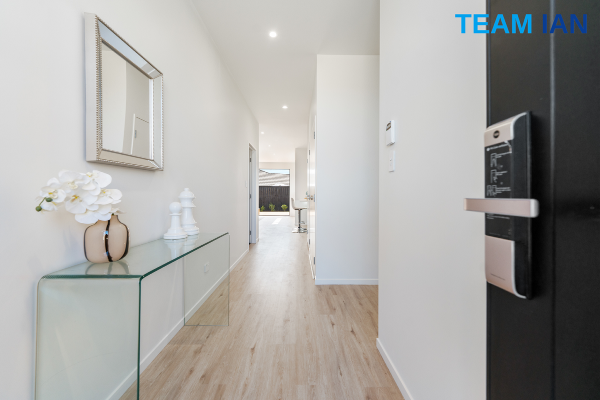 6/90 Picasso Drive West Harbour, Auckland