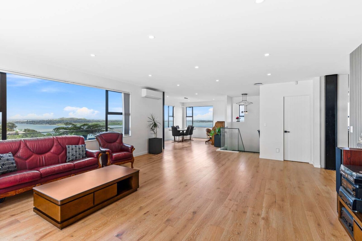 378m2 6 beds 5 baths house on 514m2 section, with Amazing Sea Views, 2 Waikowhai Road Hillsborough, Auckland