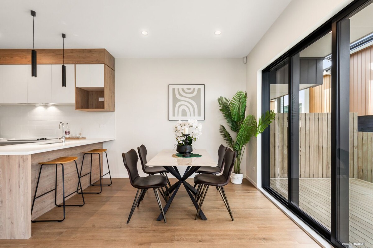 143-147 Carlisle Road, Northcross, Auckland