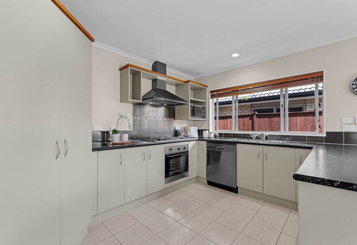 33 Malahide Drive, Flat Bush, Auckland