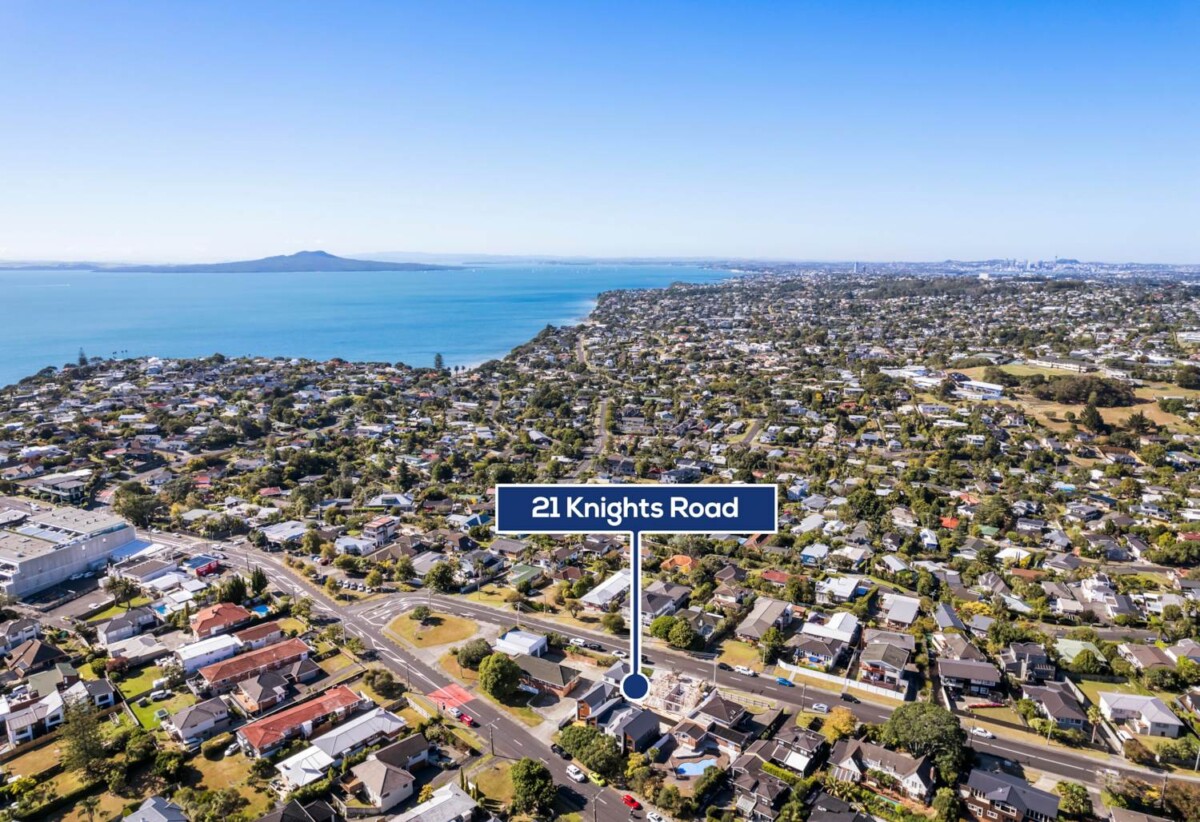 21B Knights Road, Rothesay Bay, Auckland