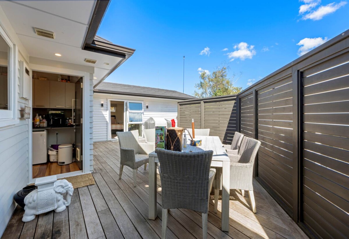 11 & 11A Quibray Place, Botany Downs, Auckland