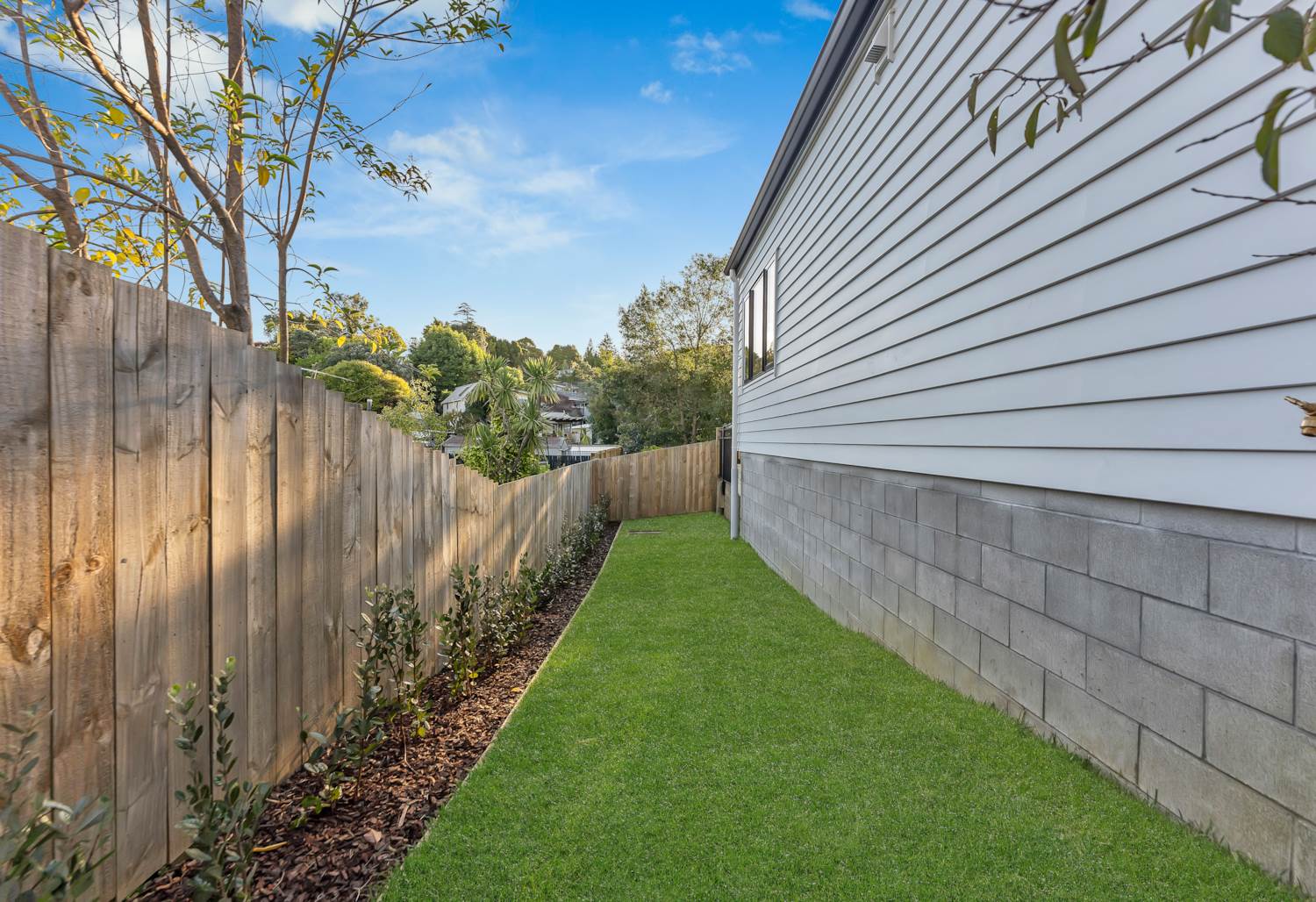 8E Jenanne Place, Totara Vale, Auckland