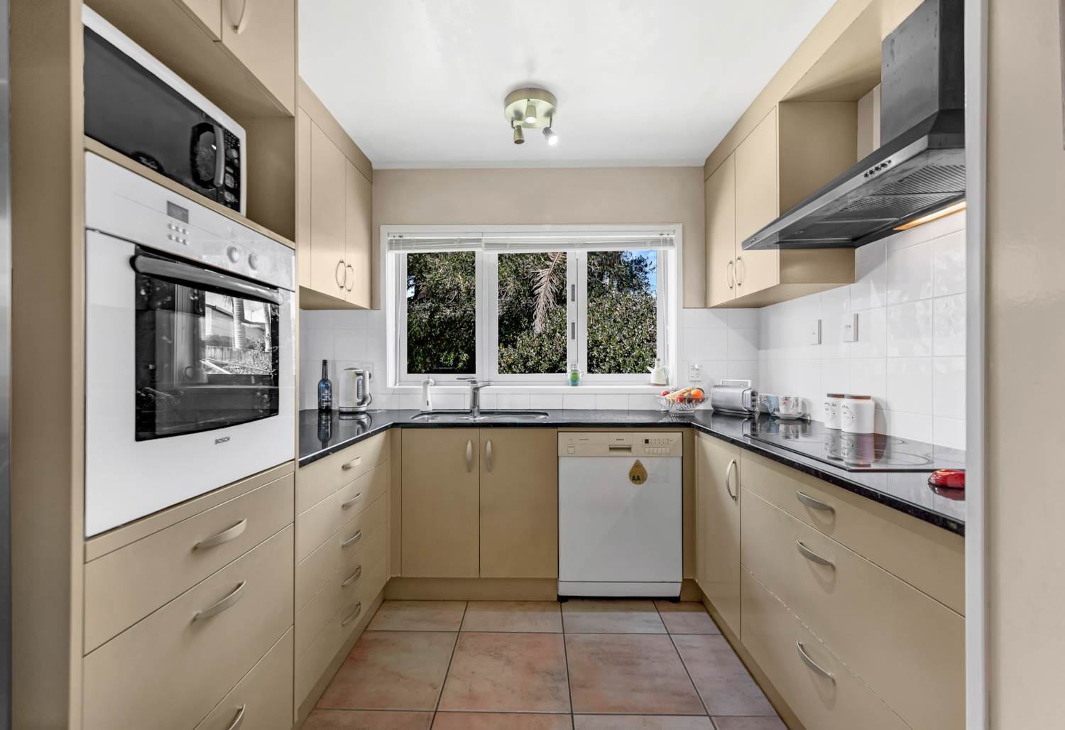 27 Luton Avenue, Sunnyhills, Auckland