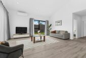 72 Ferndale Drive, Kawakawa Bay, Auckland