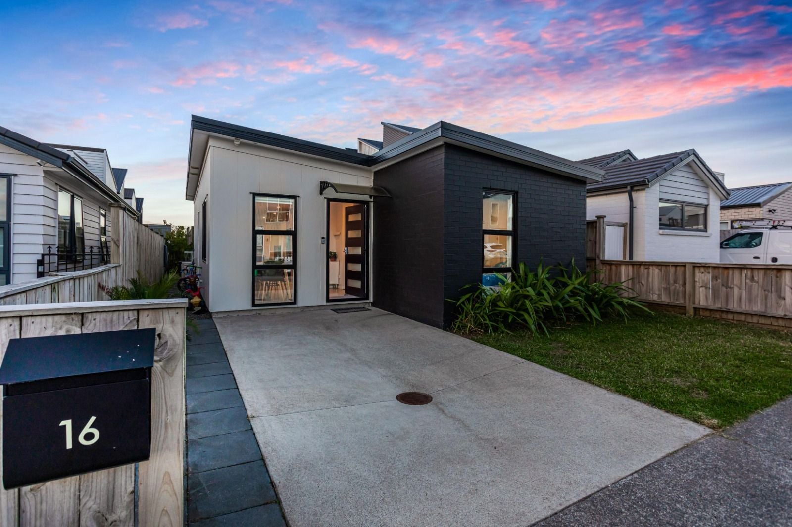 16 Houhora Street Westgate, Auckland