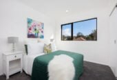 Enquiries Over $900,000, Ignore the C.V.! Selling below CV ( CV$1.125M), 158m2 brandnew freehold 4 beds 3.5 baths home with garage, close to schools, shops, supermarket, parks, 37D Erima Avenue, Point England, Auckland
