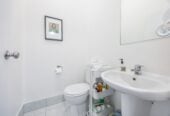 Auckland Girls’ Grammar School zone, Oversea vendor want a quick sale, 53m2 Freehold 2 beds 1.5 baths split-level apartment with 1 car park, 59/146 Fanshawe Street, Auckland Central, Auckland