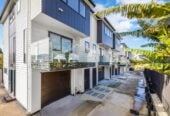 Enquiries Over $900,000, Ignore the C.V.! Selling below CV ( CV$1.125M), 158m2 brandnew freehold 4 beds 3.5 baths home with garage, close to schools, shops, supermarket, parks, 37D Erima Avenue, Point England, Auckland
