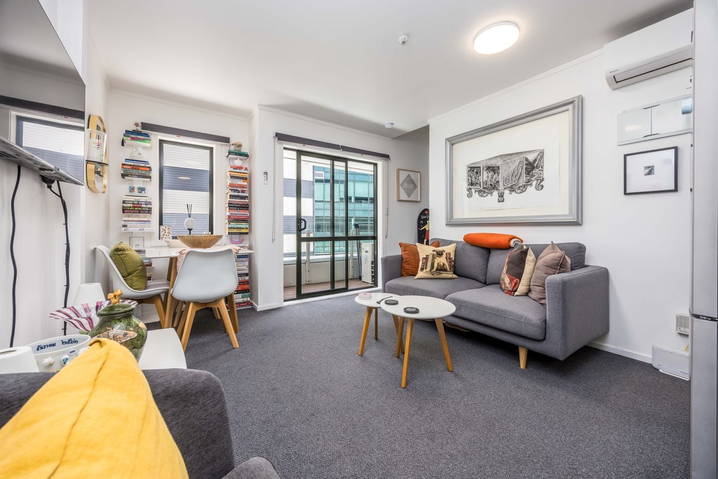 Auckland Girls’ Grammar School zone, Oversea vendor want a quick sale, 53m2 Freehold 2 beds 1.5 baths split-level apartment with 1 car park, 59/146 Fanshawe Street, Auckland Central, Auckland