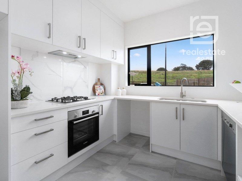 33B Crestview Rise, Papakura, Auckland