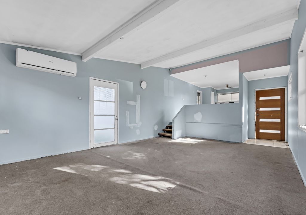 Urgent Sale, 5 Astor Place, Manurewa, Auckland
