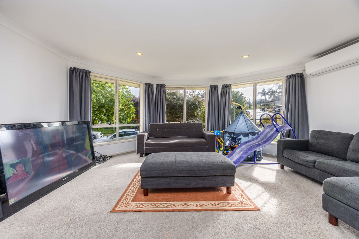 5 Kasia Close, Massey, Auckland