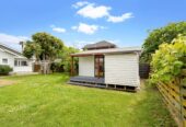 Double Grammar school zone, 5 beds 1.5 baths main home + 3 beds granny + standalone 1 bed 1 bath and laundry sleepout, 2 km to Epsom Girls’ Grammar School, 2.8 km to Auckland Grammar, 7-7A Rangiatea Road, Epsom, Auckland