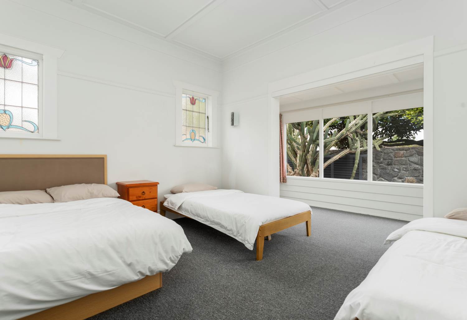 Double Grammar school zone, 5 beds 1.5 baths main home + 3 beds granny + standalone 1 bed 1 bath and laundry sleepout, 2 km to Epsom Girls’ Grammar School, 2.8 km to Auckland Grammar, 7-7A Rangiatea Road, Epsom, Auckland