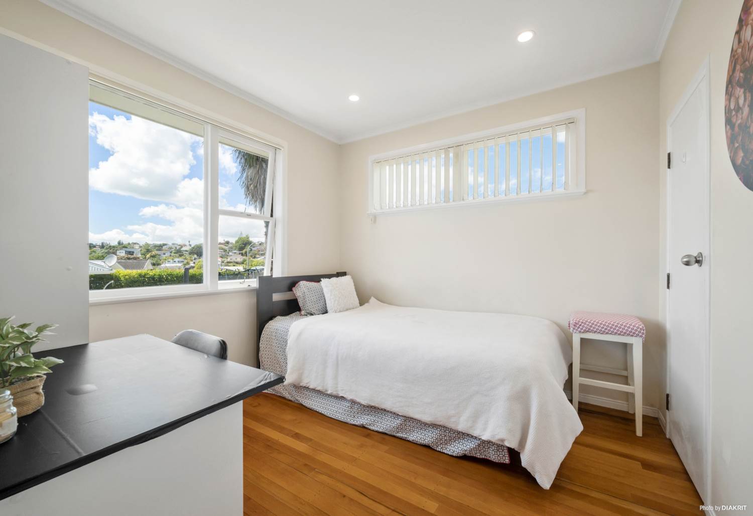 9 Chequers Avenue, Glenfield, Auckland