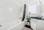 9 Chequers Avenue, Glenfield, Auckland