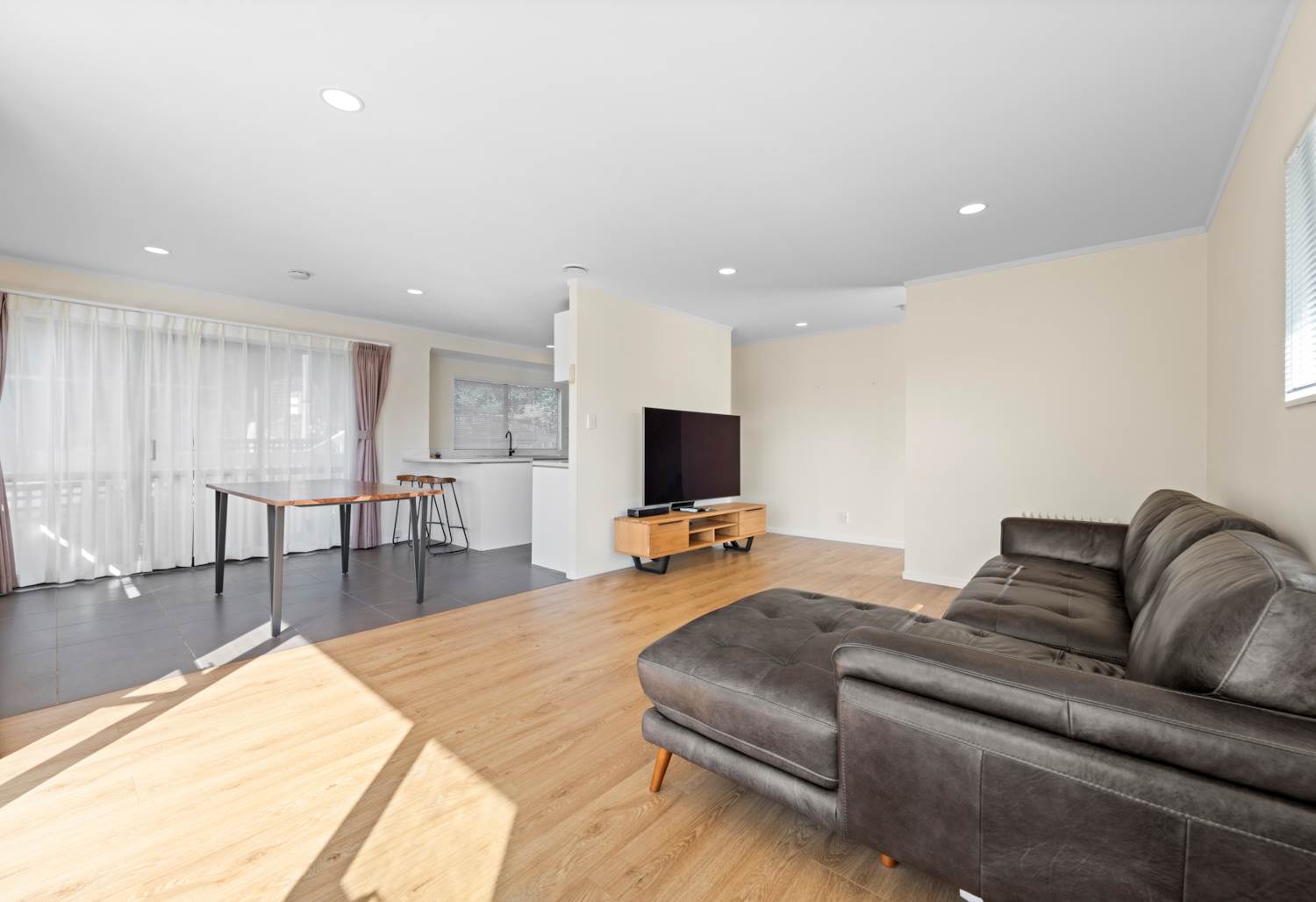 1/27 Sovereign Place, Glenfield, Auckland