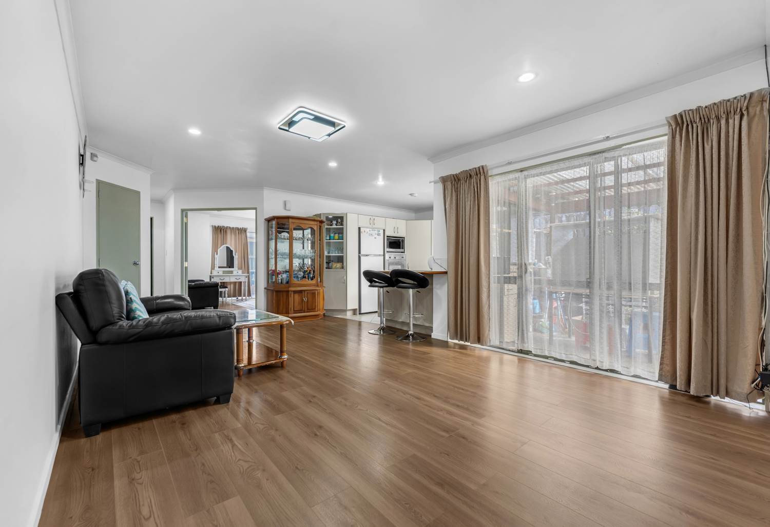 Urgent sale, 30 Broadhurst Road, Flat Bush, Auckland