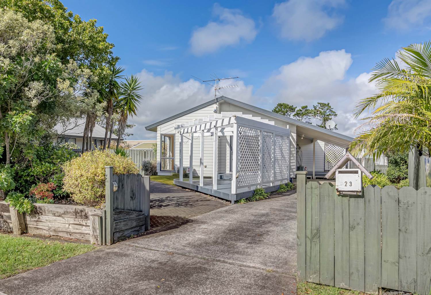 23 Gosford Drive, Botany Downs, Auckland