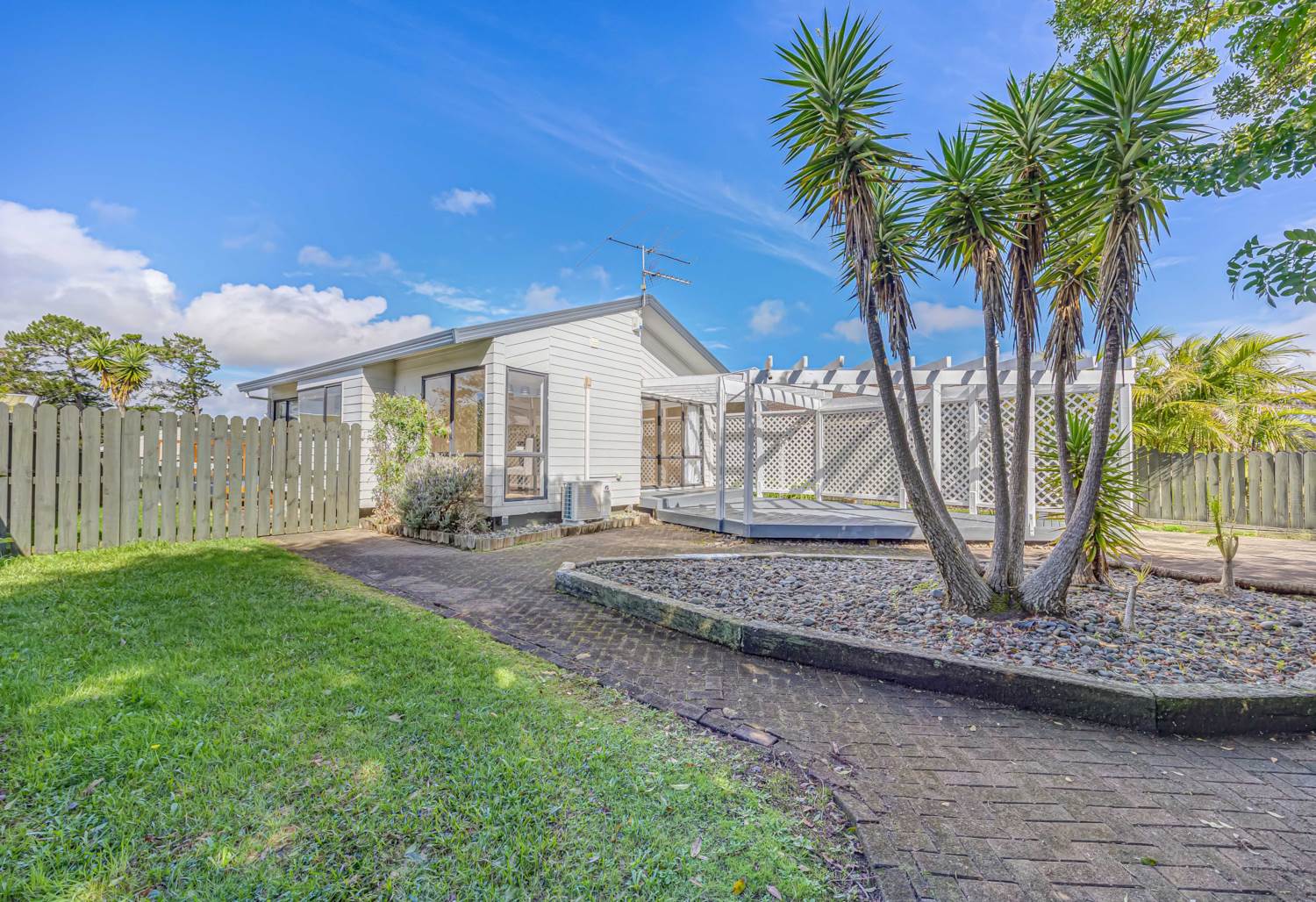 23 Gosford Drive, Botany Downs, Auckland