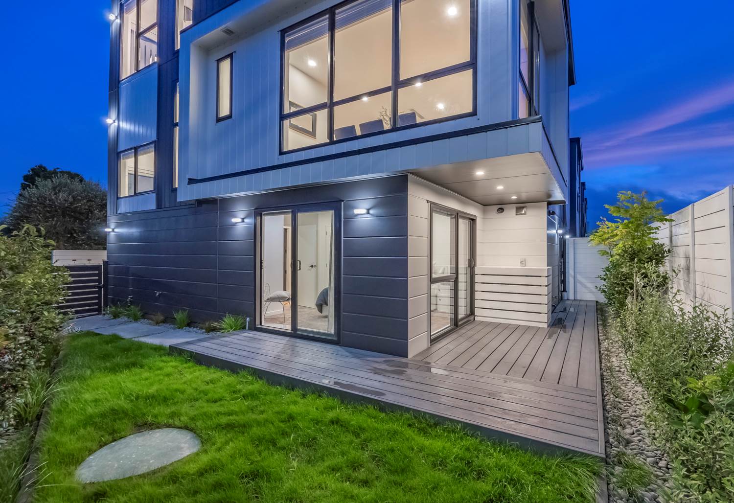 Urgent sale, Lot1,2,3/51 Mt Smart Road, Onehunga, Auckland
