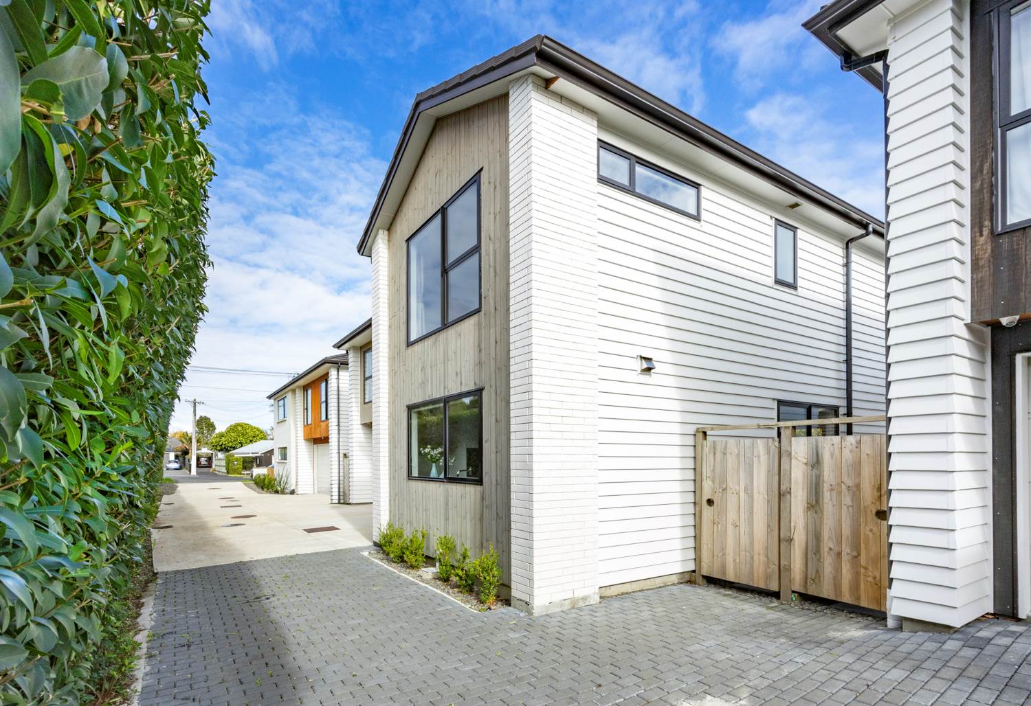Urgent Sale, 1C Whites Way, Ellerslie, Auckland