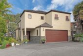 18A Sanctuary Point, Sunnyhills, Auckland