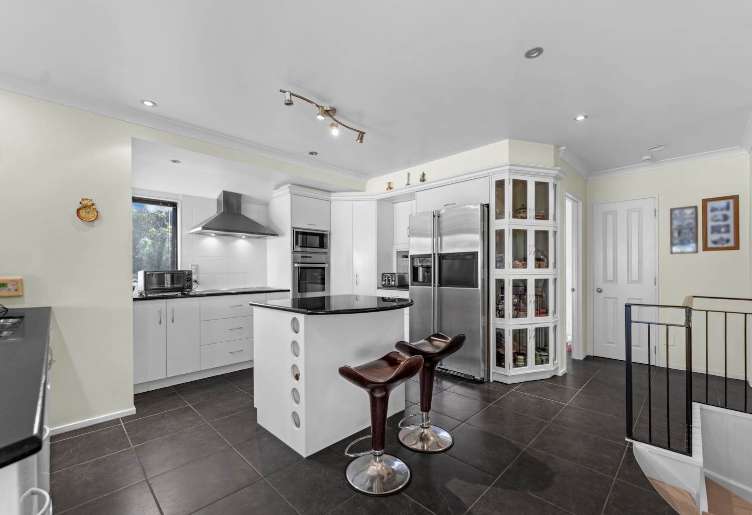 18A Sanctuary Point, Sunnyhills, Auckland