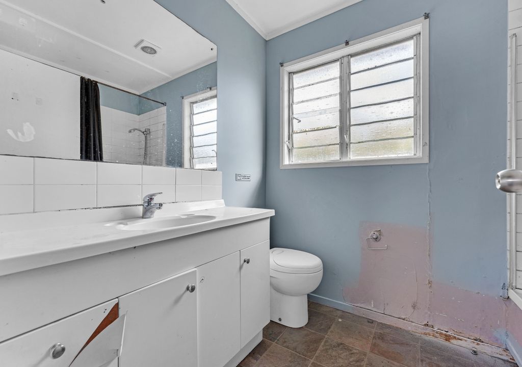 Urgent Sale, 5 Astor Place, Manurewa, Auckland