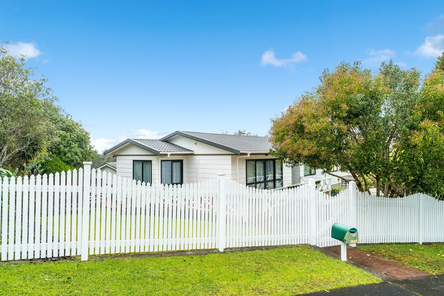 50 Rhinevale Close, Henderson Heights, Auckland